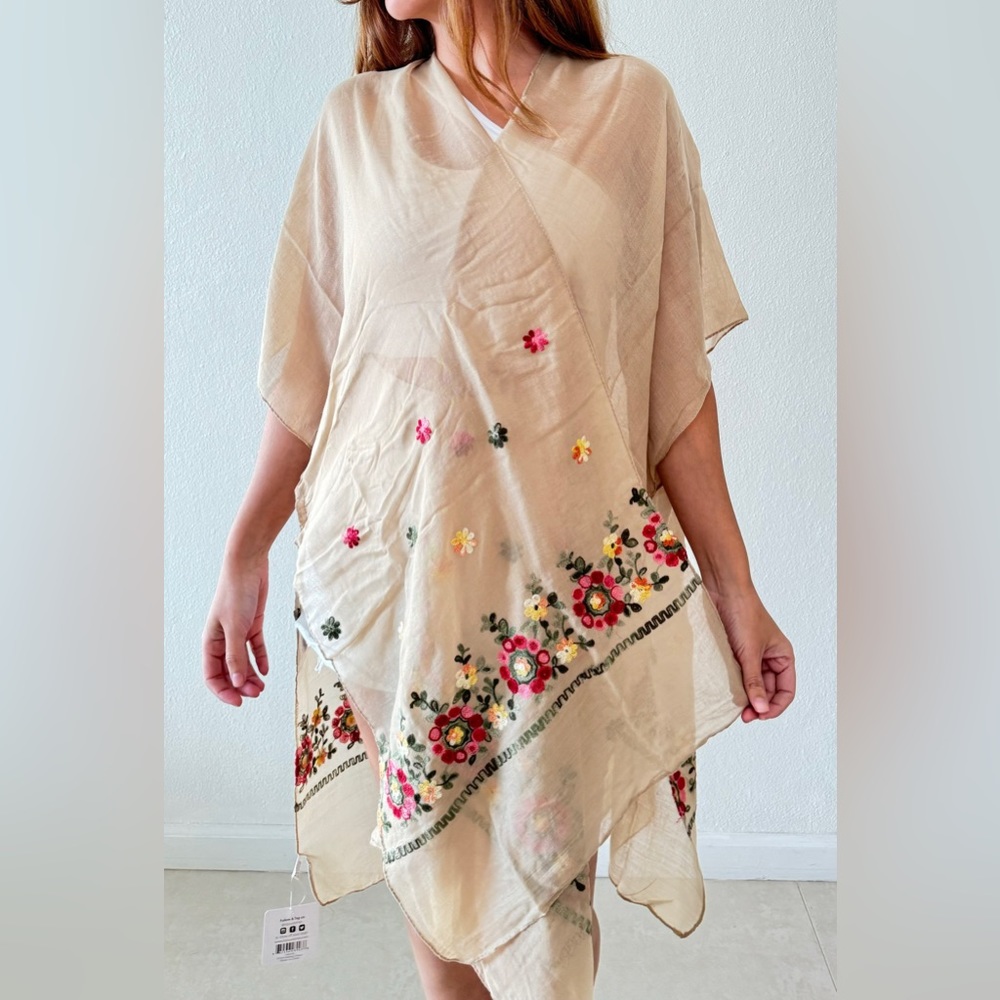 One size fits all floral beach embroidered cover-up - Picture 3 of 3